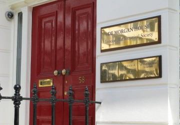 De Morgan House - entrance