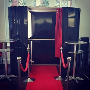Showtime Photo Booth at Hallam 14569665_10210406334297340_352767460_n